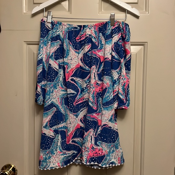 Lilly Pulitzer girls dress beautiful starfish pattern, on or off the shoulders. - Picture 2 of 2